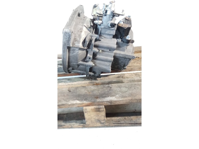 Recambio de caja cambios para alfa romeo spider (177) 2.4 jtd 20v referencia OEM IAM F40 6V 90043443 HE