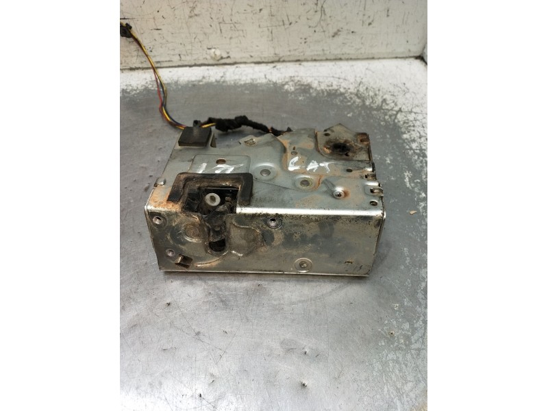 Recambio de motor cierre centralizado trasero izquierdo para ford tourneo connect 1.8 tdci referencia OEM IAM 8T16V264A33DB 5P 2