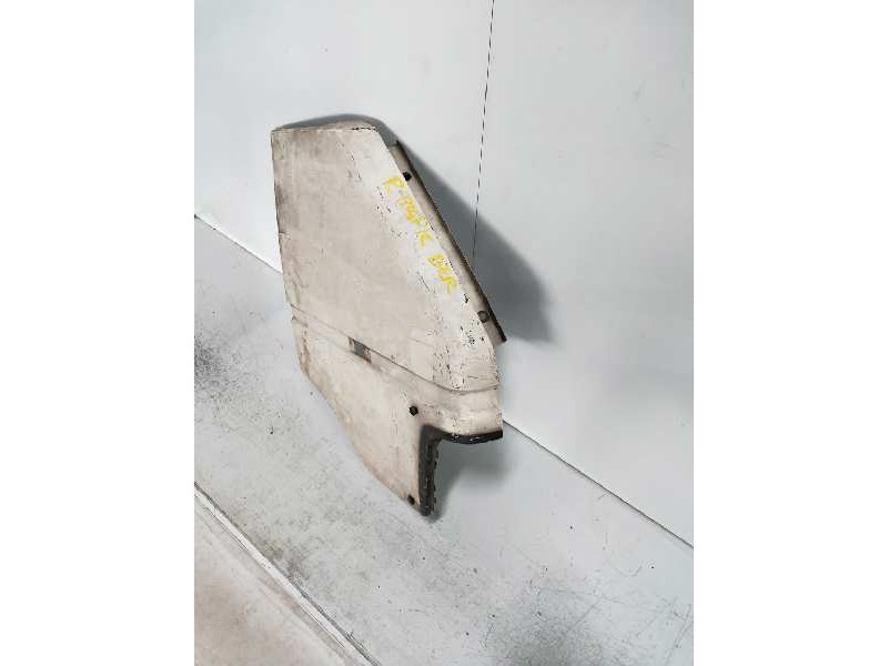 Recambio de aleta delantera derecha para renault trafic 1.4 referencia OEM IAM   