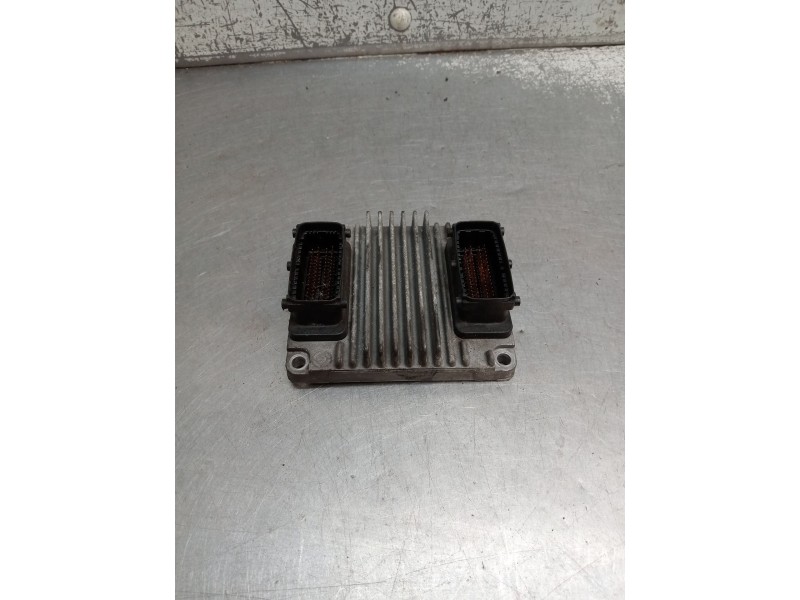 Recambio de centralita motor uce para opel combo furgoneta/monovolumen 1.7 di 16v referencia OEM IAM 8972406221 09391269 2001