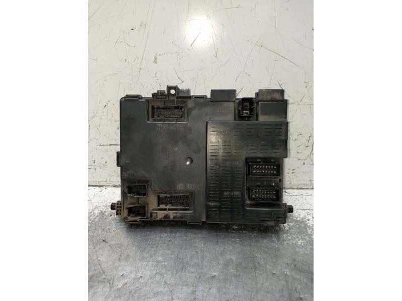 Recambio de caja reles / fusibles para citroën xsara (n1) 2.0 hdi 90 referencia OEM IAM 9646022780 73004511 2010
