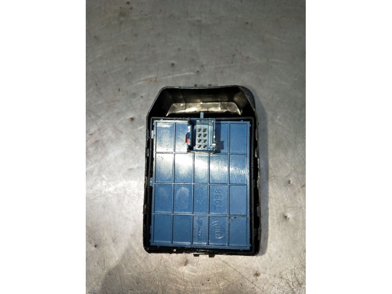 Recambio de mando elevalunas delantero izquierdo para citroën nemo furgoneta/monovolumen (aa_) 1.3 bluehdi 80 referencia OEM IAM