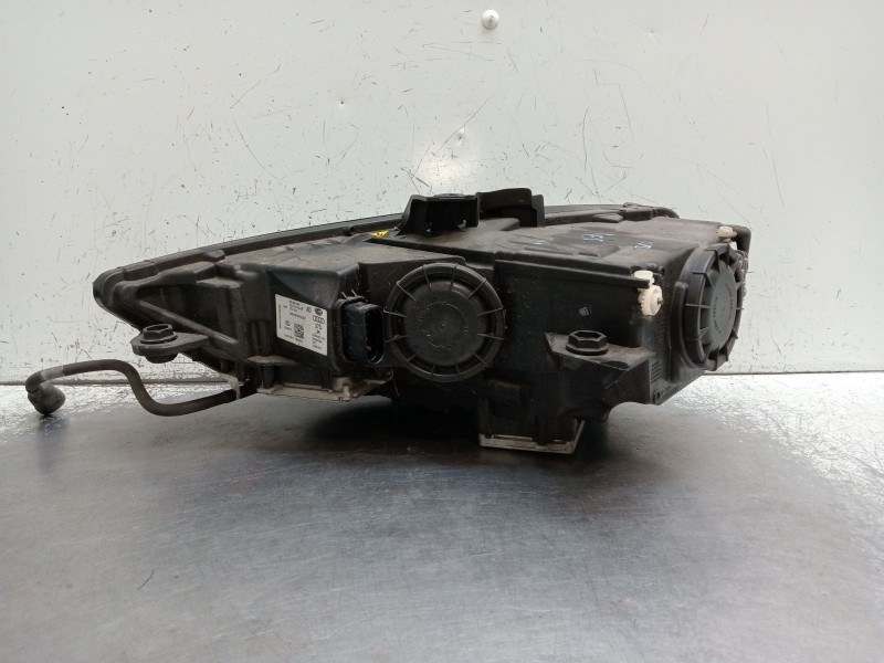 Recambio de faro derecho para audi a3 sportback (8va) ambiente referencia OEM IAM 8V0941044 1EL01074052 8V0941044 BI-XENON
