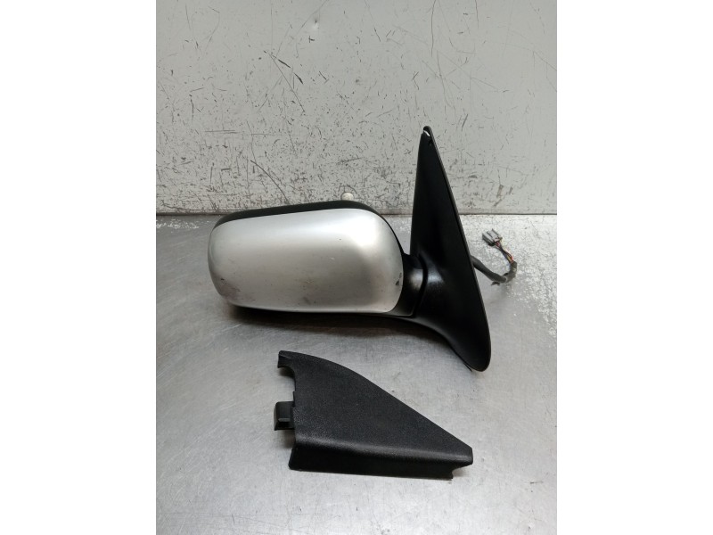 Recambio de retrovisor derecho para nissan primera hatchback (p11) 1.6 16v referencia OEM IAM 963012F401 4009742 ELECTRICO 1999