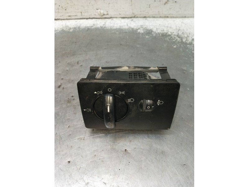 Recambio de mando luces para ford tourneo connect 1.8 tdci referencia OEM IAM 4M5T13A024EA  2008