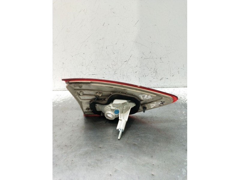 Recambio de piloto trasero derecho interior para ford kuga (cbs) trend referencia OEM IAM 90021843  2013