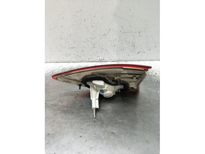 Recambio de piloto trasero izquierdo interior para ford kuga (cbs) trend referencia OEM IAM 90021836  2013