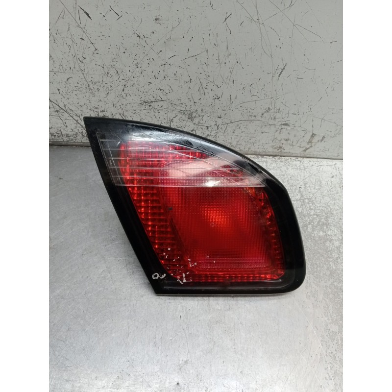 Recambio de piloto trasero izquierdo interior para nissan primera hatchback (p11) 1.6 16v referencia OEM IAM 265559F610 89020318