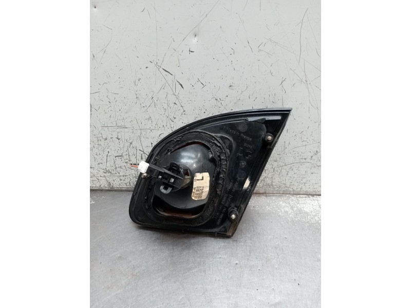 Recambio de piloto trasero izquierdo interior para nissan primera hatchback (p11) 1.6 16v referencia OEM IAM 265559F610 89020318