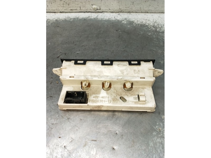 Recambio de pantalla multifuncion para citroën xsara (n1) 2.0 hdi 90 referencia OEM IAM 9643823677 216672036A 2010