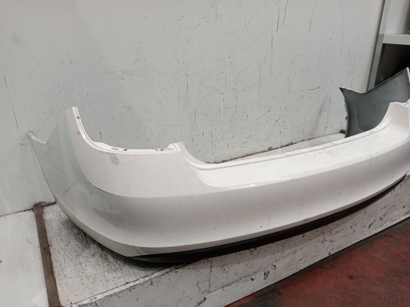 Recambio de paragolpes trasero para skoda rapid (nh3, nk3, nk6) 1.6 tdi referencia OEM IAM   2012
