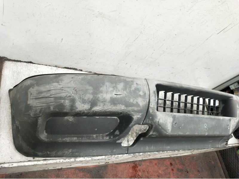 Recambio de paragolpes delantero para iveco daily iii furgoneta 35 s 11 v,35 c 11 v referencia OEM IAM  VER FOTOS 1999