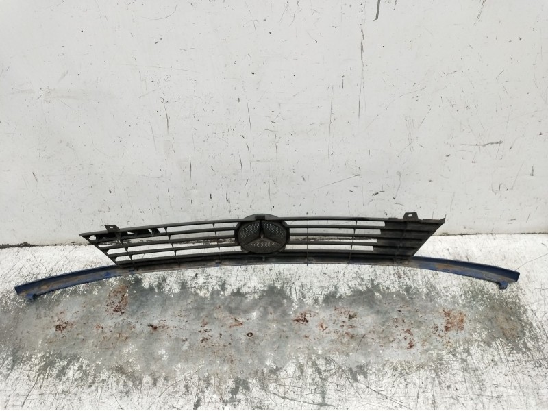 Recambio de rejilla delantera para mercedes-benz vito (w638) combi referencia OEM IAM   