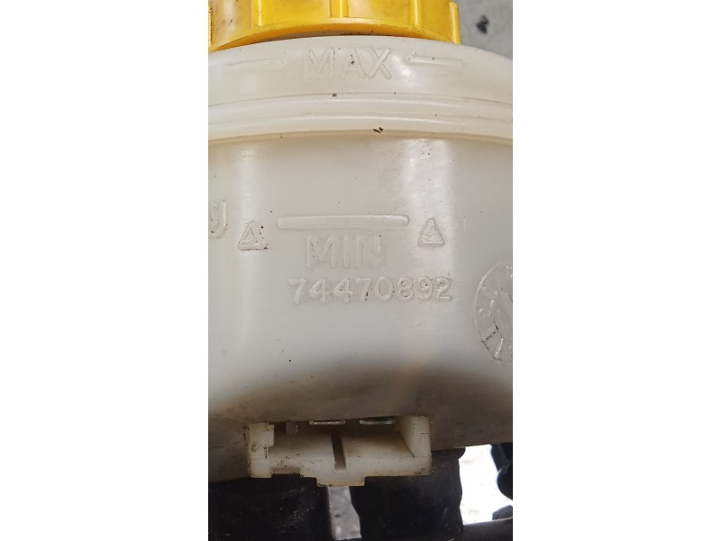 Recambio de bomba freno para nissan serena (c23) 2.3 d referencia OEM IAM 744708992  92