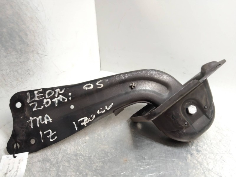 Recambio de brazo suspension inferior trasero izquierdo para seat leon (1p1) 2.0 tdi referencia OEM IAM    Recambio de brazo suspension inferior trasero izquierdo para seat leon (1p1) 2.0 tdi referencia OEM IAM