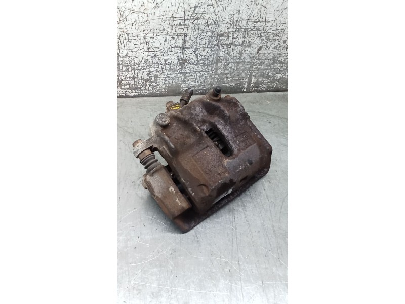 Recambio de pinza freno delantera derecha para nissan serena (c23) 2.3 d referencia OEM IAM  LUCAS 92