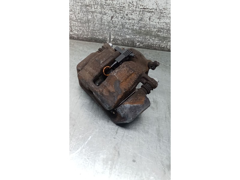 Recambio de pinza freno delantera derecha para mercedes-benz clase c (w203) c 220 cdi (203.006) referencia OEM IAM  LUCAS 00