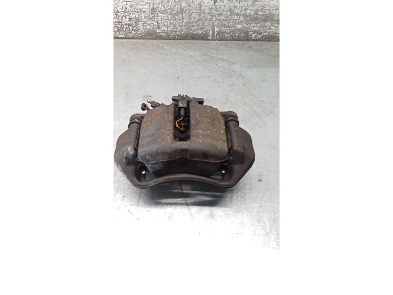 Recambio de pinza freno delantera izquierda para mercedes-benz clase c (w203) c 220 cdi (203.006) referencia OEM IAM  LUCAS 00