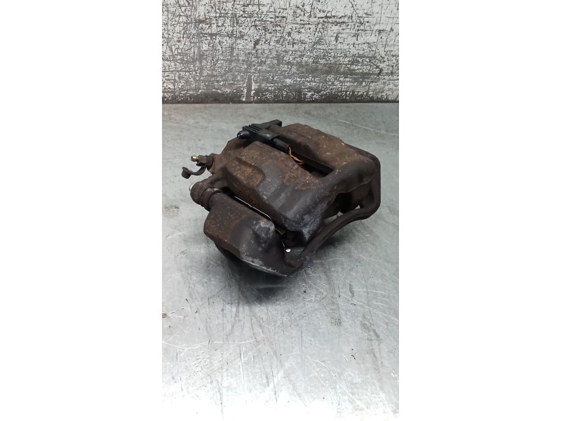 Recambio de pinza freno delantera izquierda para mercedes-benz clase c (w203) c 220 cdi (203.006) referencia OEM IAM  LUCAS 00