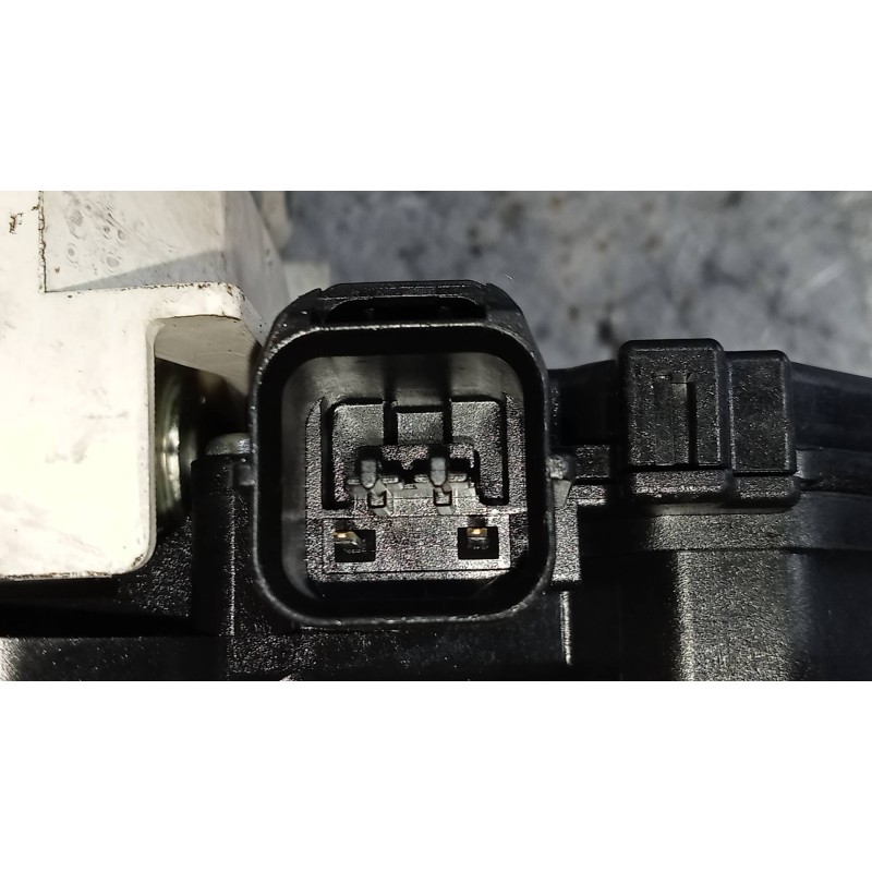 Recambio de motor cierre centralizado delantero derecho para citroen c-crosser 2.2 hdi fap cat referencia OEM IAM   