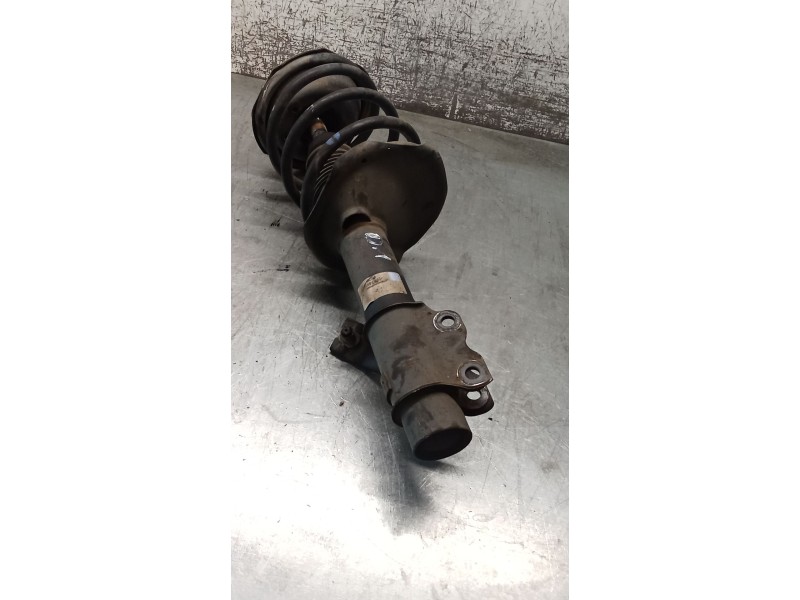 Recambio de amortiguador delantero izquierdo para nissan serena (c23) 2.3 d referencia OEM IAM   92