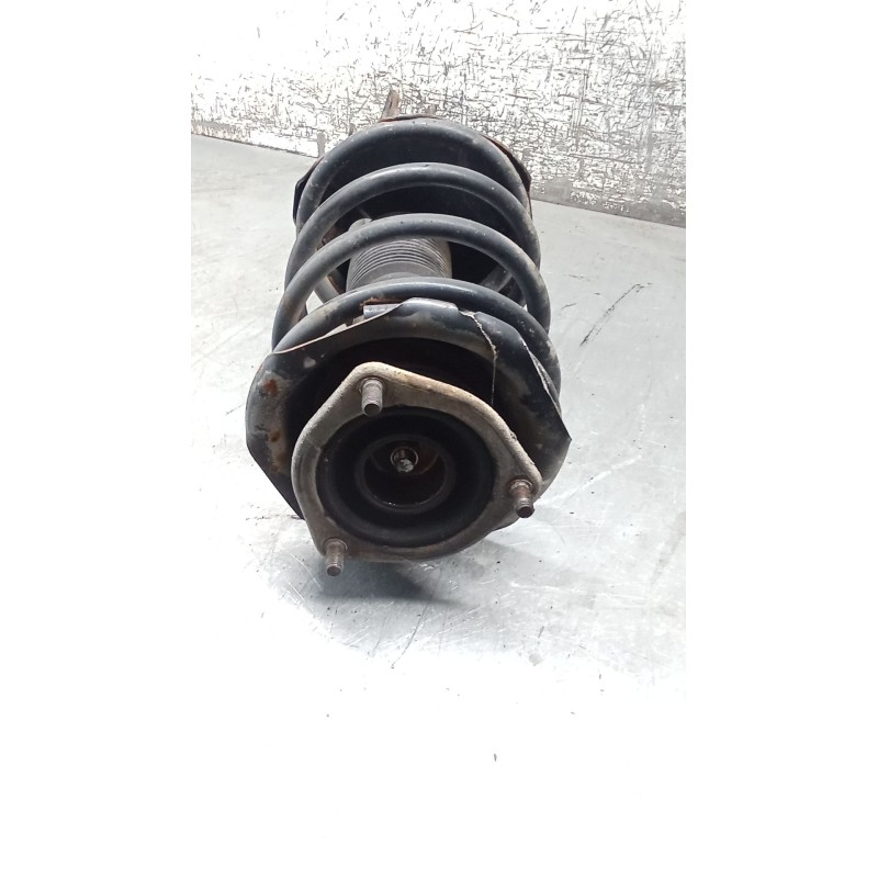 Recambio de amortiguador delantero izquierdo para nissan serena (c23) 2.3 d referencia OEM IAM   92