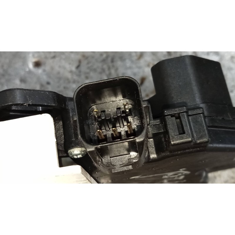 Recambio de motor cierre centralizado delantero izquierdo para citroen c-crosser 2.2 hdi fap cat referencia OEM IAM   