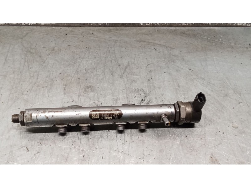 Recambio de rampa inyectora para jaguar xj luxury referencia OEM IAM 0445216028 9X2Q9D280EA 09