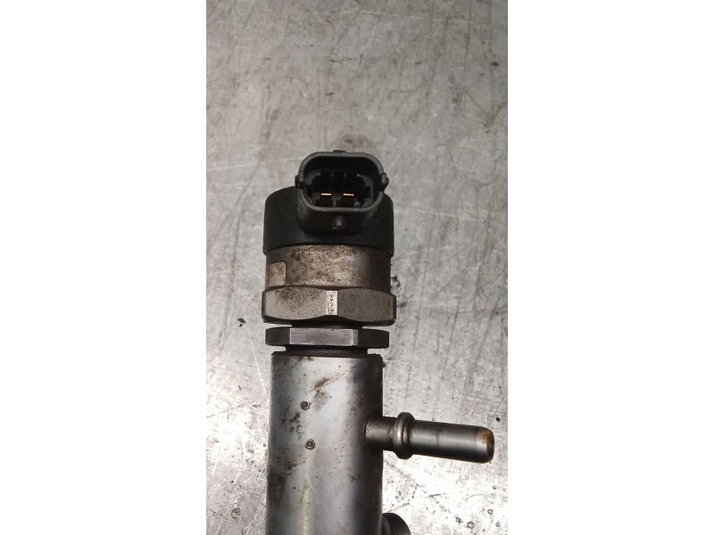 Recambio de rampa inyectora para jaguar xj luxury referencia OEM IAM 0445216028 9X2Q9D280EA 09