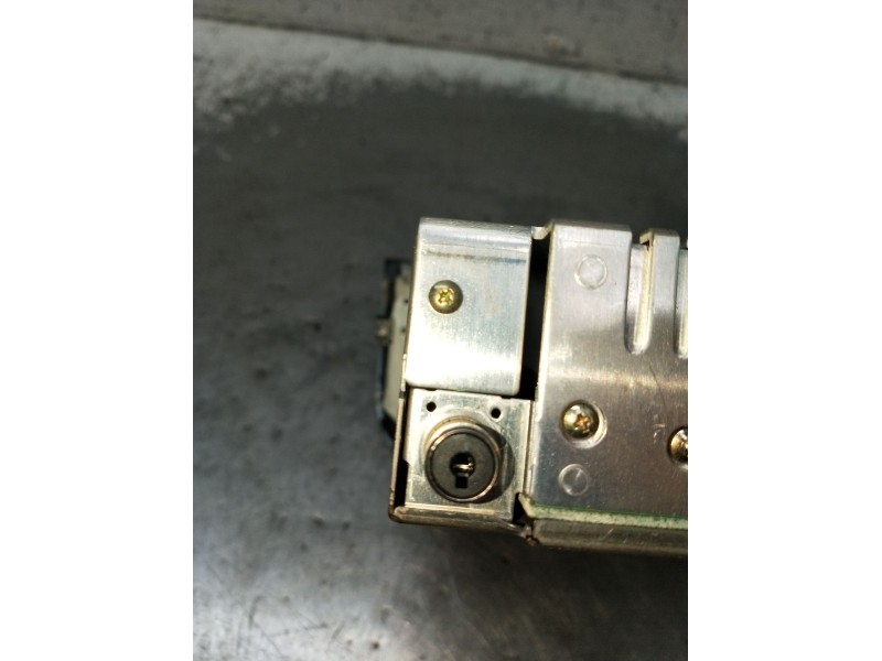 Recambio de sistema audio / radio cd para peugeot 406 coupé (8c) 2.2 hdi referencia OEM IAM 96552646 286948751 2000