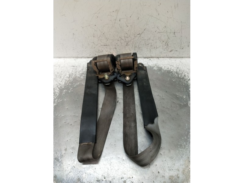 Recambio de juego cinturones delantero para nissan patrol iii/2 hardtop (k260) 2.8 td referencia OEM IAM  3P 1987