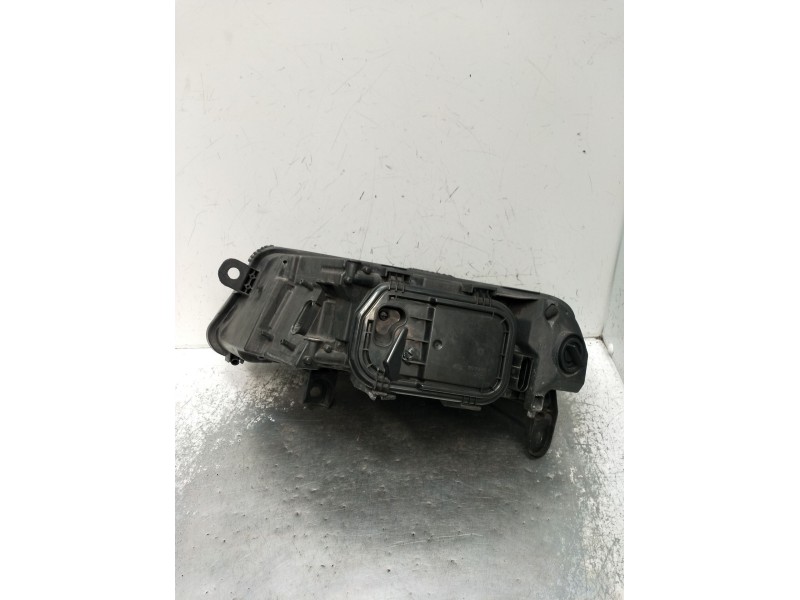 Recambio de faro derecho para audi a6 c6 (4f2) 2.0 tdi referencia OEM IAM   2004