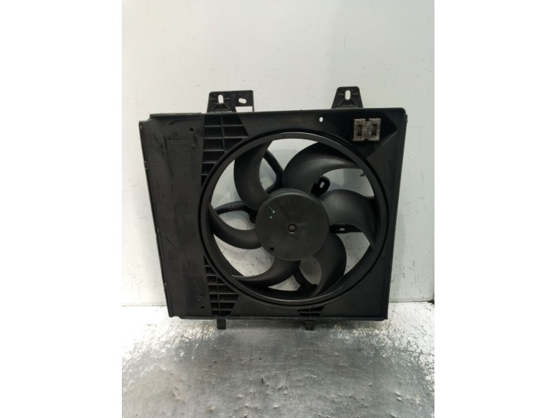 Recambio de electroventilador para citroën c3 pluriel (hb_) 1.4 hdi referencia OEM IAM 8240503FR  2003