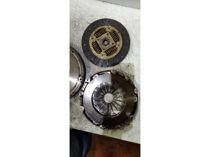 Recambio de kit embrague para volkswagen caddy ka/kb (2k) furg. referencia OEM IAM   