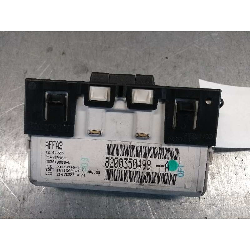 Recambio de pantalla multifuncion para renault megane ii berlina 5p confort dynamique referencia OEM IAM 8200350498A  