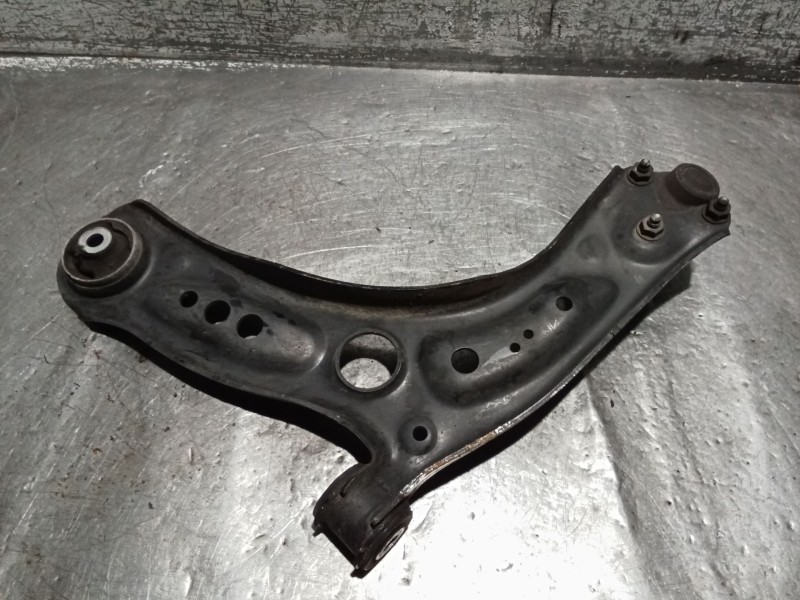 Recambio de brazo suspension inferior delantero derecho para audi a3 sportback (8va) ambiente referencia OEM IAM   