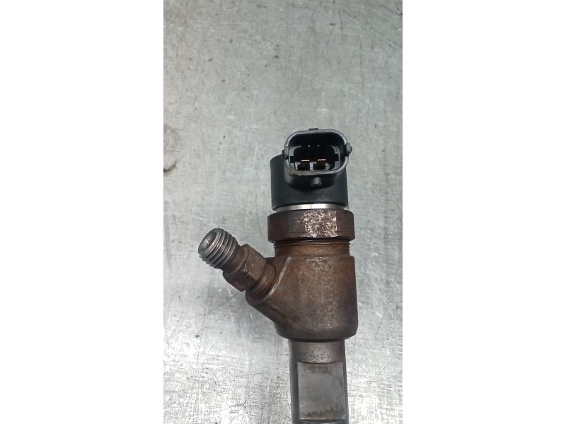 Recambio de inyector para fiat doblo cargo (263_) 1.3 d multijet referencia OEM IAM 0445110351  BOSCH