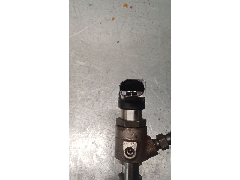 Recambio de inyector para skoda rapid (nh3, nk3, nk6) 1.6 tdi referencia OEM IAM 03L130277B  CONTINENTAL
