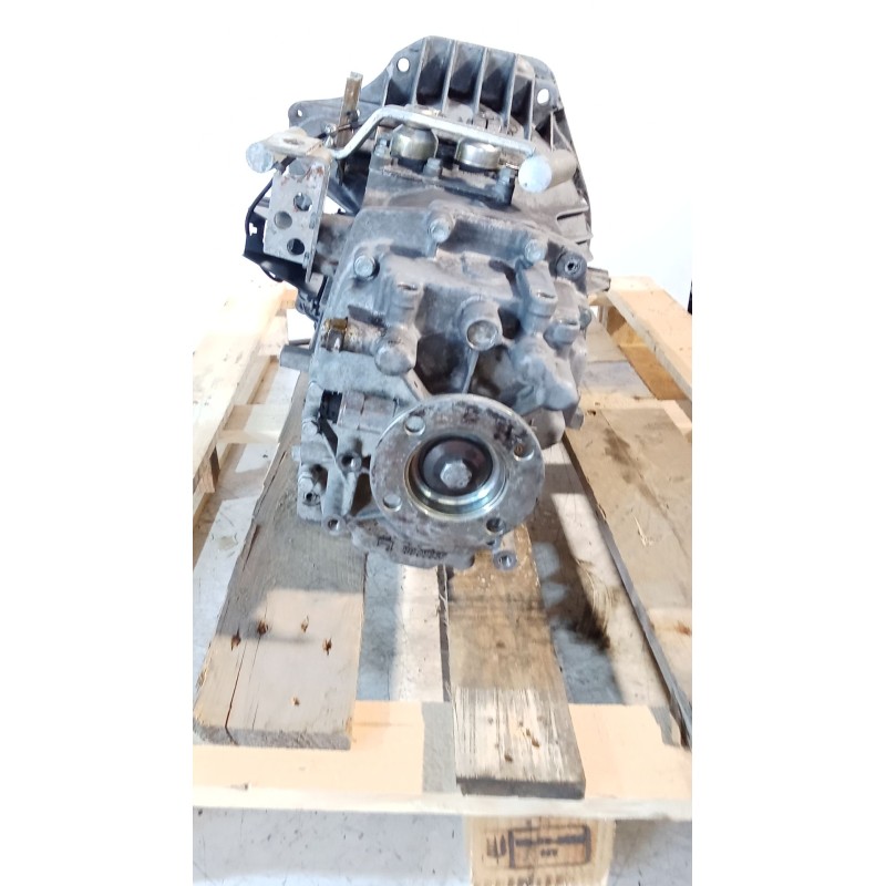 Recambio de caja cambios para iveco daily iii furgoneta 35 s 11 v,35 c 11 v referencia OEM IAM 5S200 29F00 5V 8869118 7092076