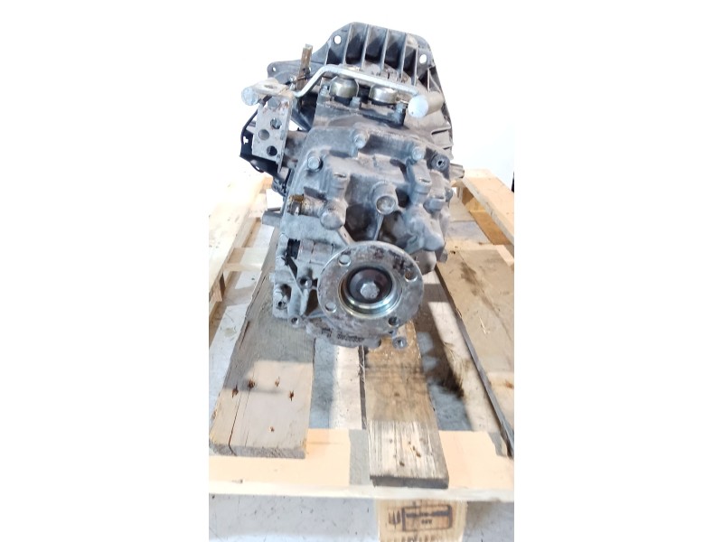 Recambio de caja cambios para iveco daily iii furgoneta 35 s 11 v,35 c 11 v referencia OEM IAM 5S200 29F00 5V 8869118 7092076