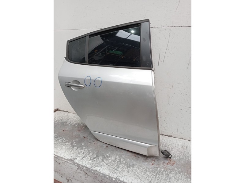Recambio de puerta trasera derecha para renault megane iii hatchback (bz0/1_, b3_) 1.5 dci (bz09, bz0d, bz1w, bz29, bz14) refere