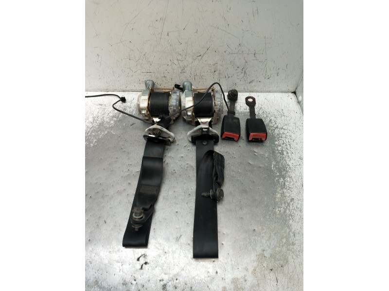 Recambio de juego cinturones delantero para nissan micra iii (k12) 1.2 16v referencia OEM IAM  3P 2003