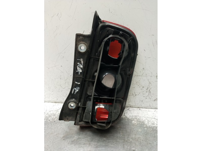 Recambio de piloto trasero izquierdo para nissan micra iii (k12) 1.2 16v referencia OEM IAM   2003