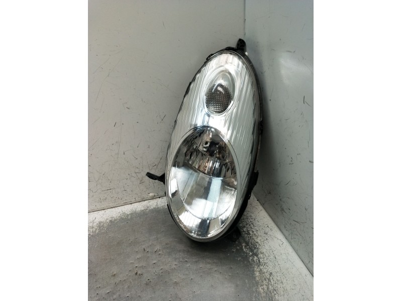 Recambio de faro derecho para nissan micra iii (k12) 1.2 16v referencia OEM IAM   2003