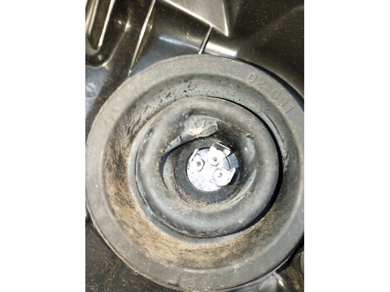 Recambio de faro izquierdo para nissan micra iii (k12) 1.2 16v referencia OEM IAM   2003