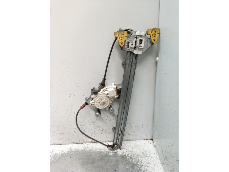 Recambio de elevalunas delantero izquierdo para nissan micra iii (k12) 1.2 16v referencia OEM IAM  3P 2003