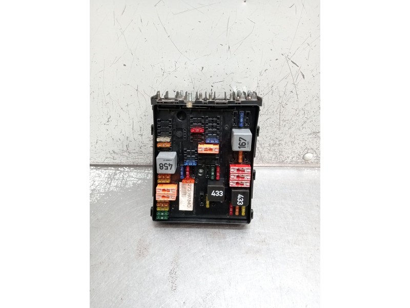 Recambio de caja reles / fusibles para volkswagen golf v berlina (1k1) referencia OEM IAM 1K0937124K  2003