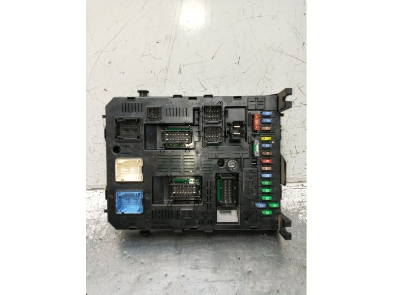 Recambio de caja reles / fusibles para citroën berlingo furgoneta/monovolumen (b9) 1.6 hdi / bluehdi 75 referencia OEM IAM 96784