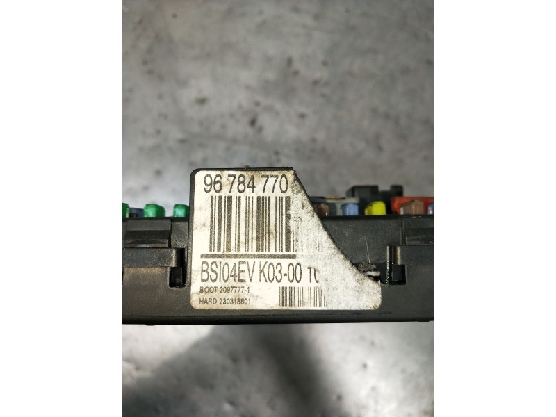 Recambio de caja reles / fusibles para citroën berlingo furgoneta/monovolumen (b9) 1.6 hdi / bluehdi 75 referencia OEM IAM 96784