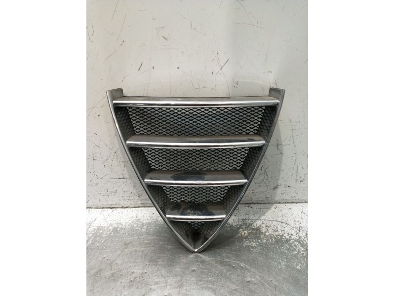 Recambio de rejilla delantera para alfa romeo spider (177) 2.4 jtd 20v referencia OEM IAM   2006